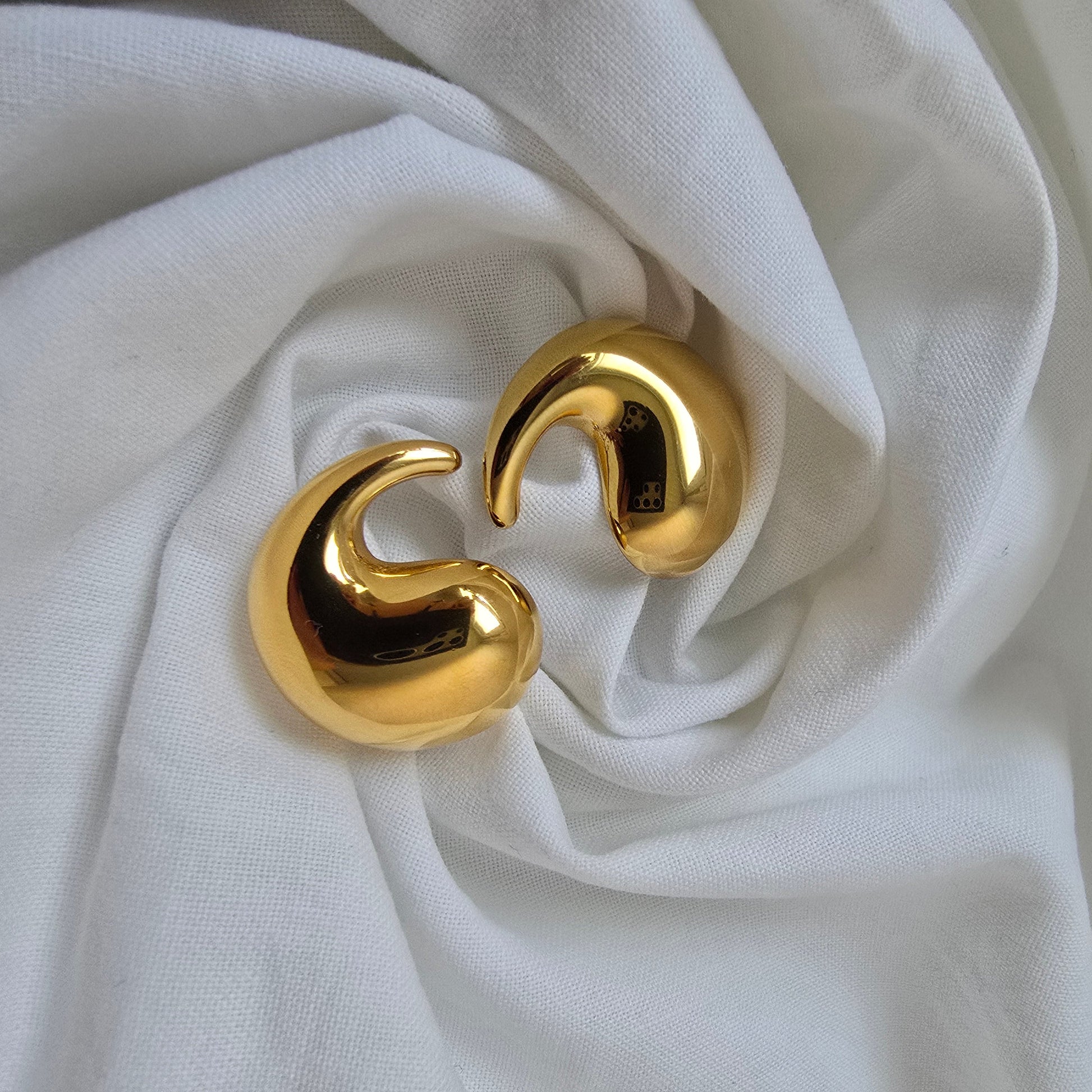 Aretes Gotas Doradas